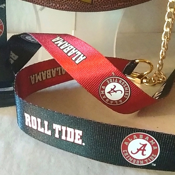 HANDMADE Football Purse (NCAA COLLEGE TEAMS) 🏈 - Picture 5 of 16